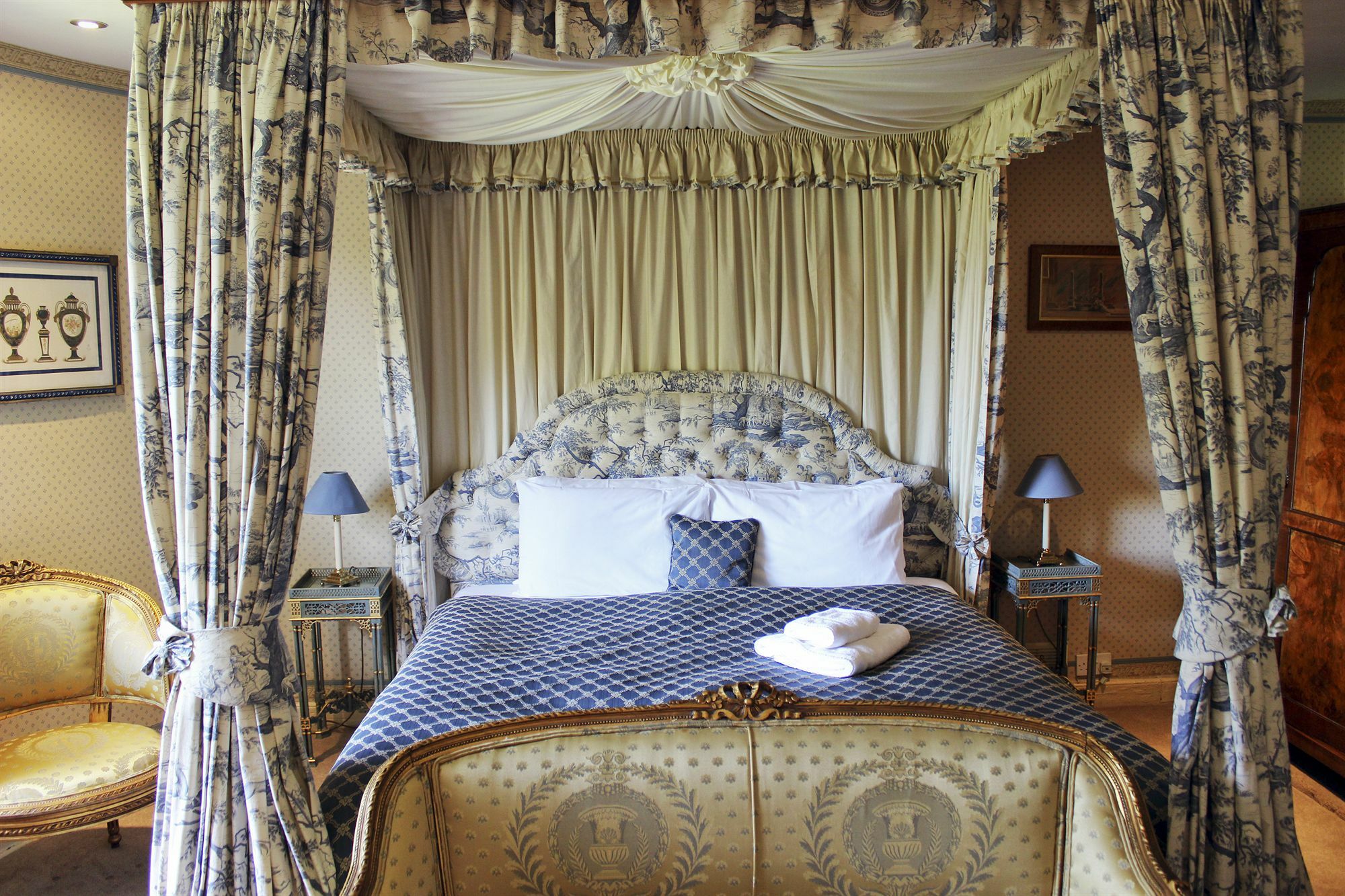 Guest house Bloomfield House 4*