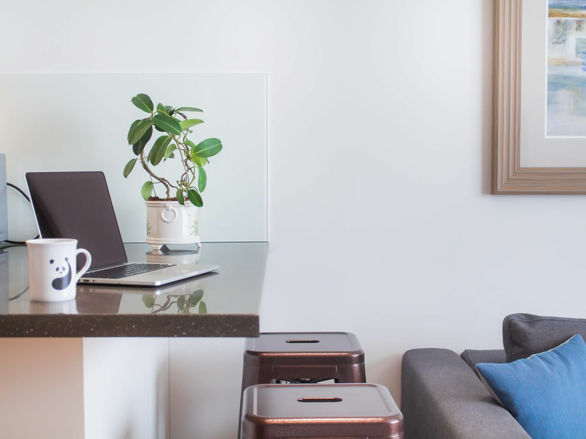 Henge House - Bluestone Apartment Bath