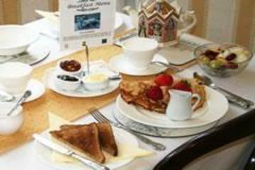 Cranleigh Guest house 4*