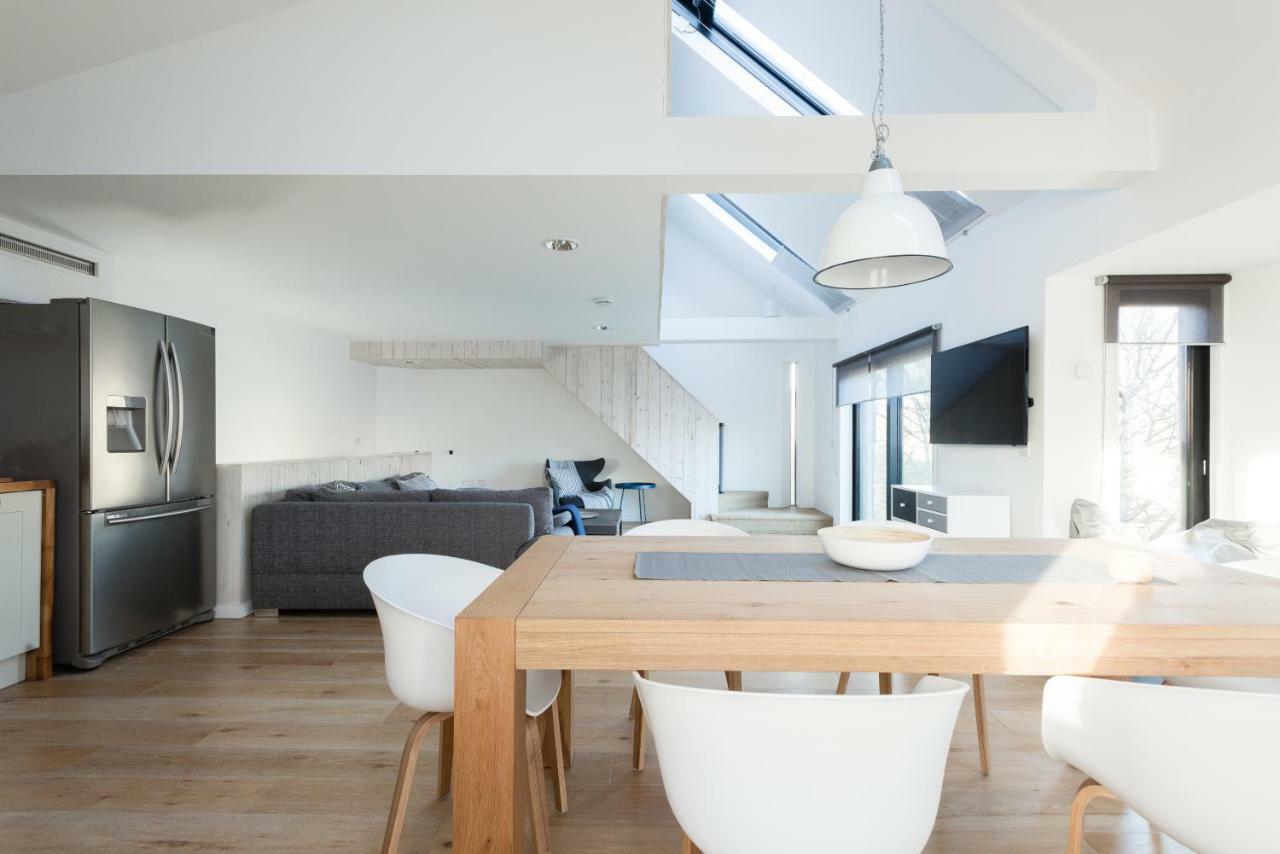 The Cliffside Loft - Distinctly Modern 3 Bdr Riverside *