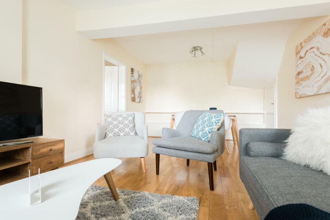 The Lapis Lounge - Large 3bdr House At River Avon