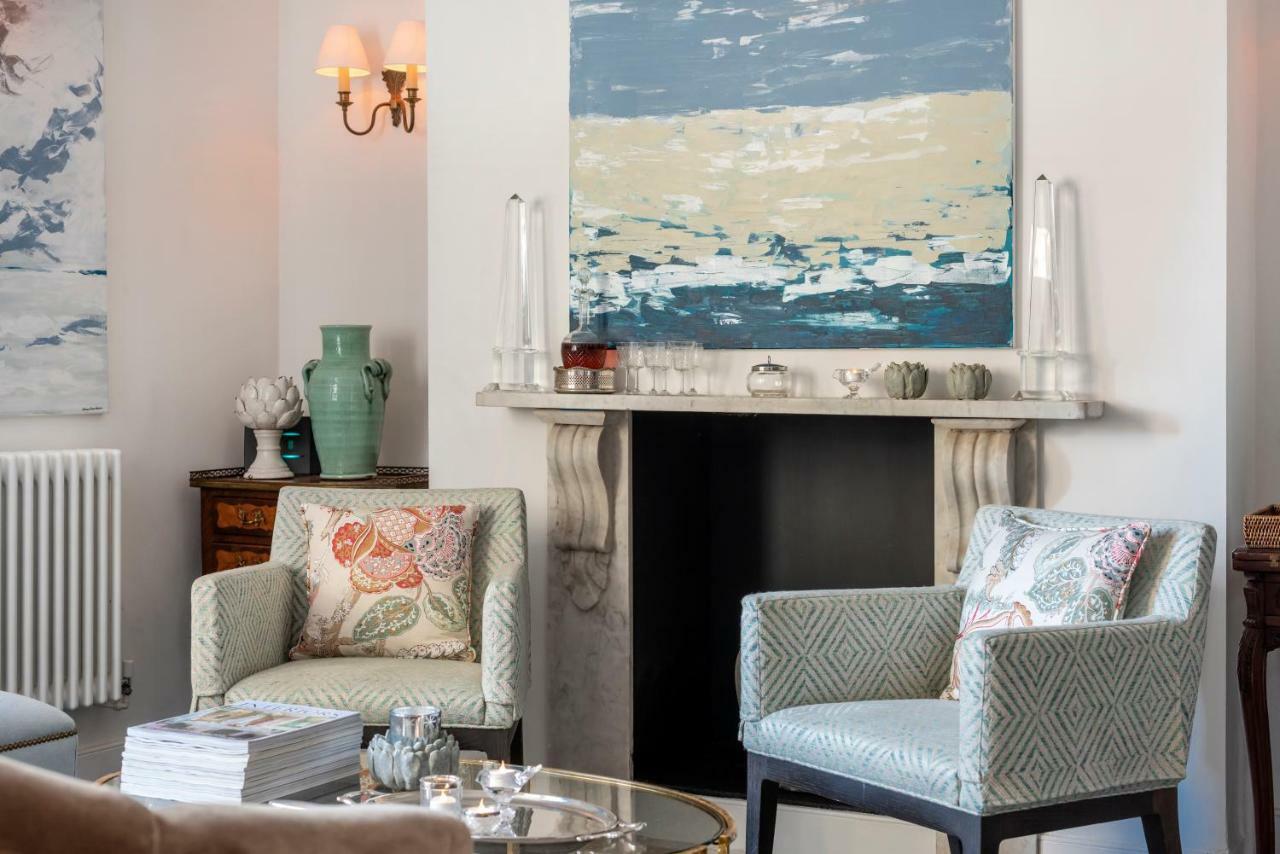 Stylish & Spacious Center Georgian Townhouse