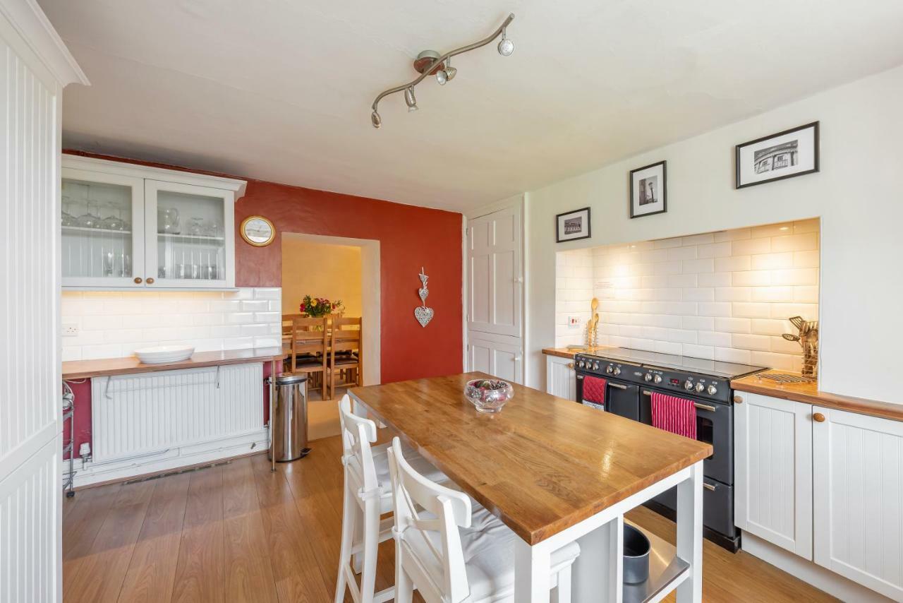 Holiday home Wellsway House *