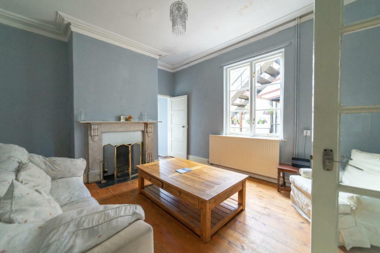Stag And Hen Friendly House With Parking Holiday home Bath