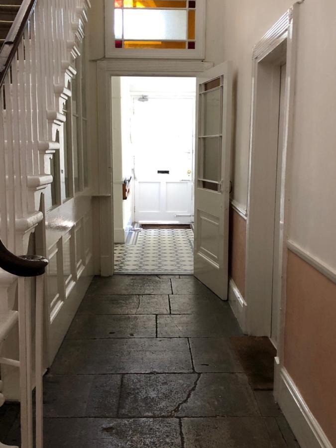 Grosvenor Place Spacious Studio Bath