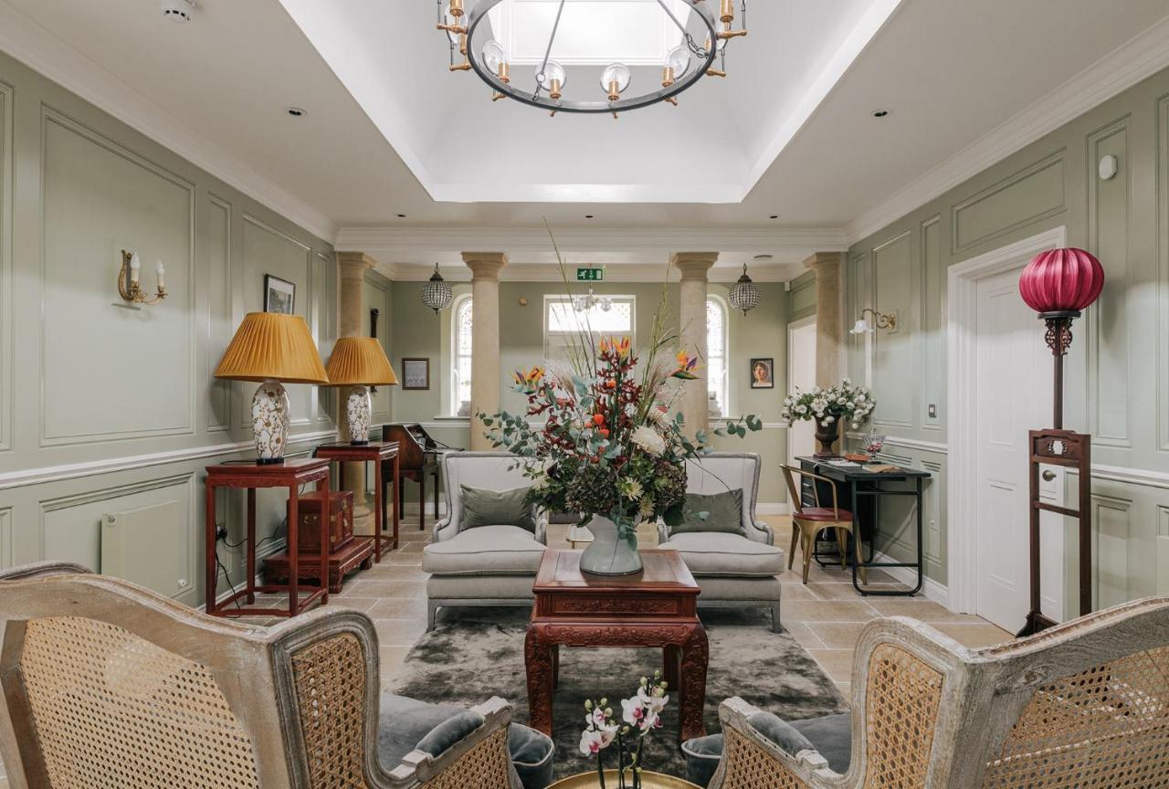 Tyndall Boutique Bath