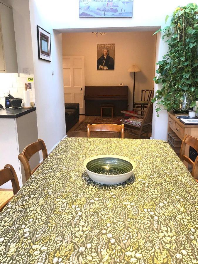 Lauras Townhouse Thomas Street Townhouse *