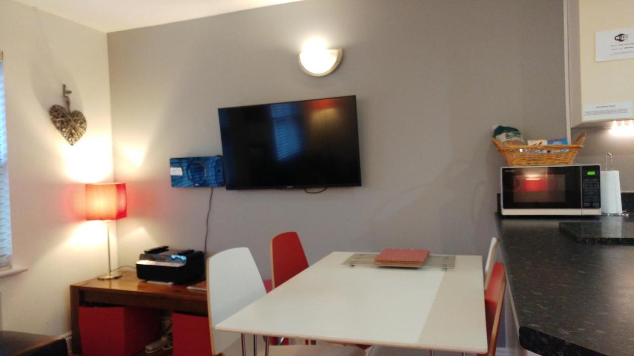 The House - Free 1st Breakfast - Free Parking * Bath