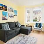 Fantastic, Spacious 3 Bedroom House With Garden