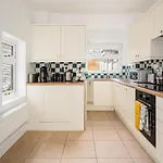 Fantastic, Spacious 3 Bedroom House With Garden