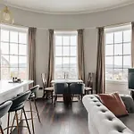 The Portland Apartment - Georgian Building With Parking