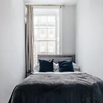 The Portland Apartment - Georgian Building With Parking
