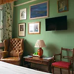 Grosvenor Villa