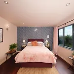 Acer House Stylish Garden Flat Lovely Valley View Dog Friendly Central Bath