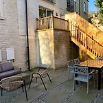 3 York Mews