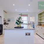 Huge Four Bedroom Townhouse By Purestay Short Lets & Serviced Accommodation Bath