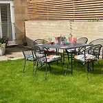 No 12 - Stylish & Homely 3 Bed With Parking Close To City Centre