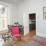 Stylish City Centre Apartment - Bath