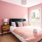 Stunning 4 Bedroom House In Central Bath