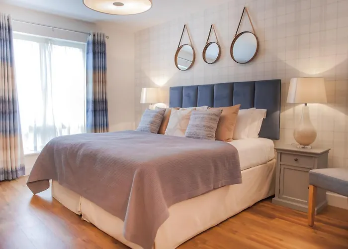 Henge House, Bluestone Apartment