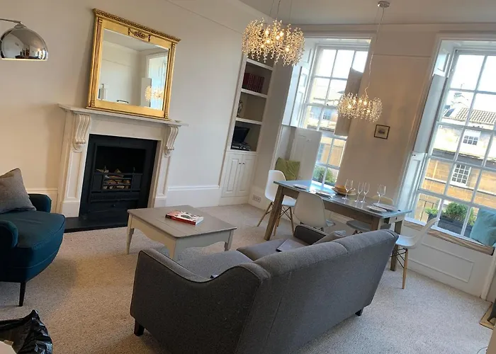 Bijoux Central Bath Period Apartment And Parking