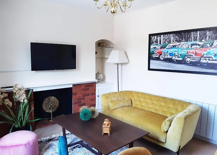 Pulteney Road Apartment