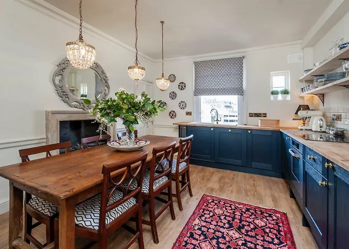 Luxury Regency Apartment In Bath City Centre