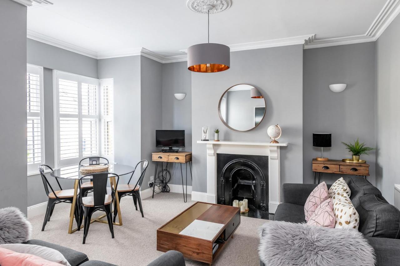 Modern & Spacious 2 Bedroom Maisonette * Bath