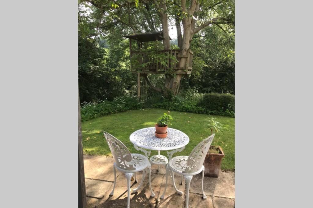 Garden Hideaway, Self-contained, Edge Of