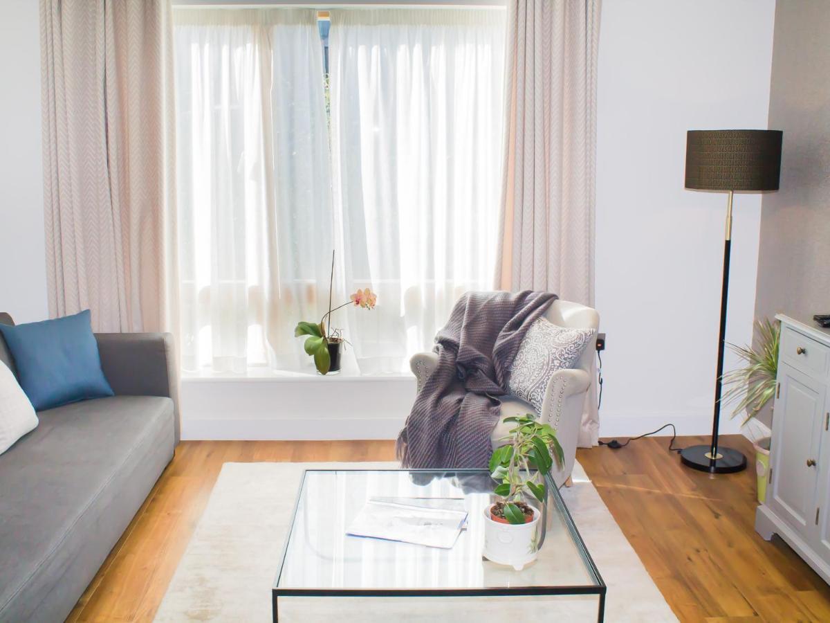 Henge House, Bluestone Bed & Breakfast Bath