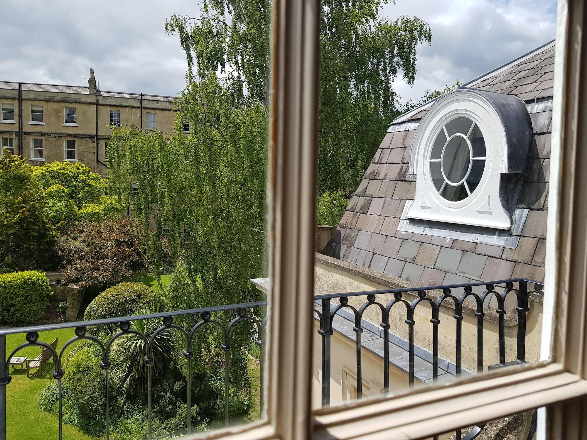 The Royal Crescent &