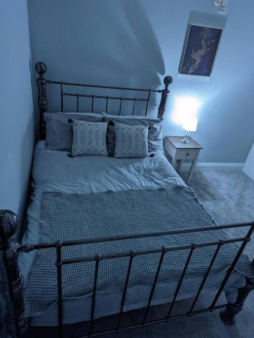 Gorgeous Cosy Flat With Free Parking And Garden Bath