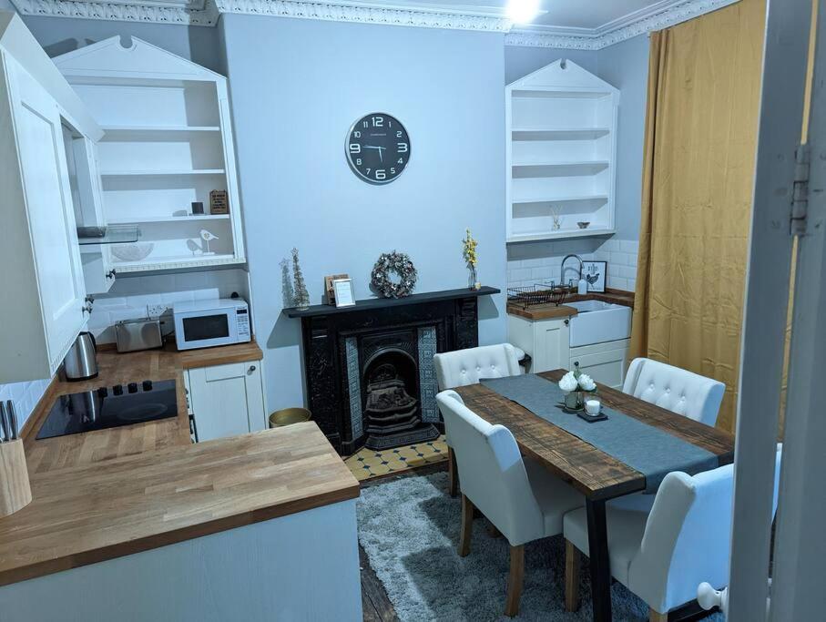 Gorgeous Cosy Flat With Free Parking And Garden * Bath