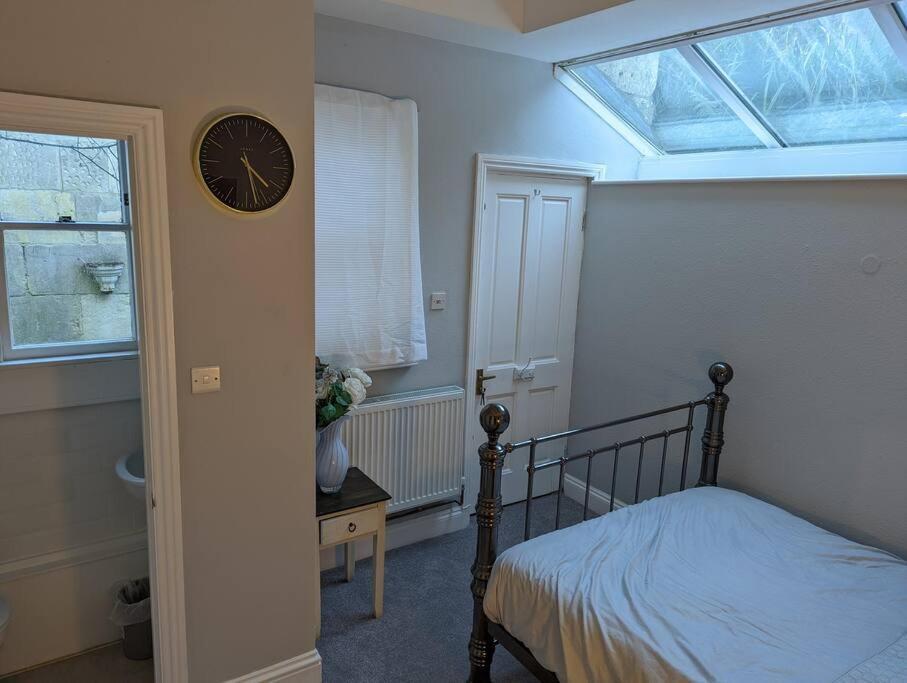 Gorgeous Cosy Flat With Free Parking And Garden Bath
