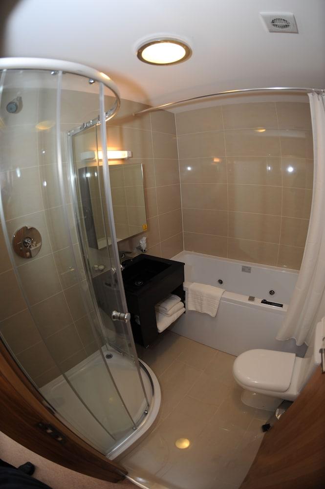 Old Mill & 3* Bath