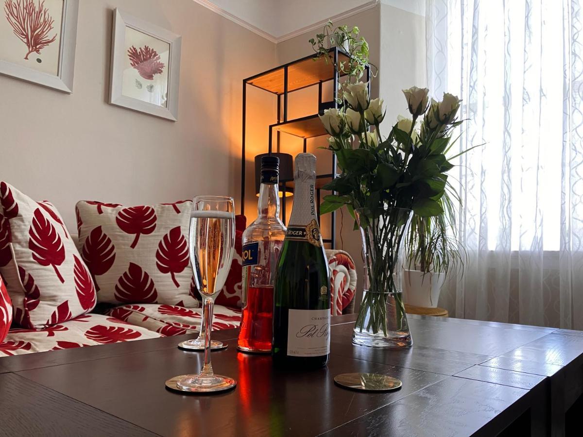 Elegant Well Appointed Maisonette 105m2 *