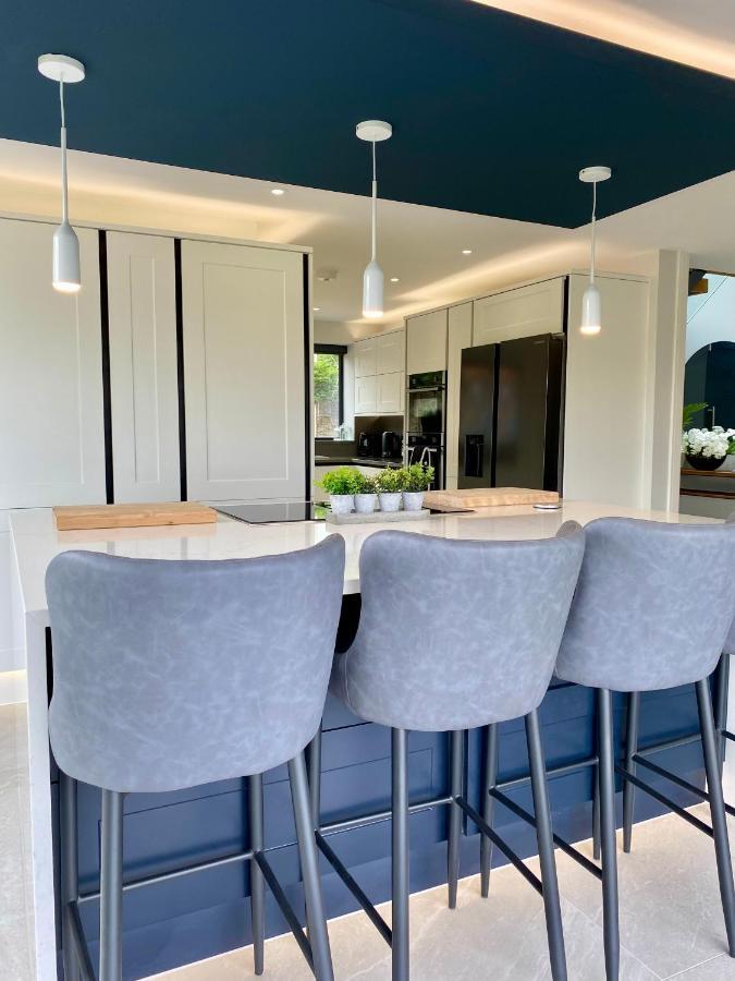 Stunning Modern Set In Beautiful Grounds. Holiday home Bath