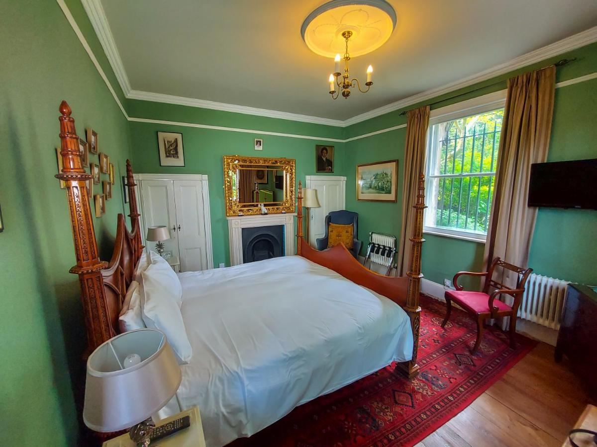Grosvenor 4*