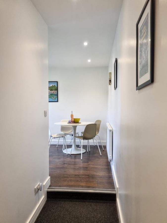 No.2 Bloom Apartments, Apartment