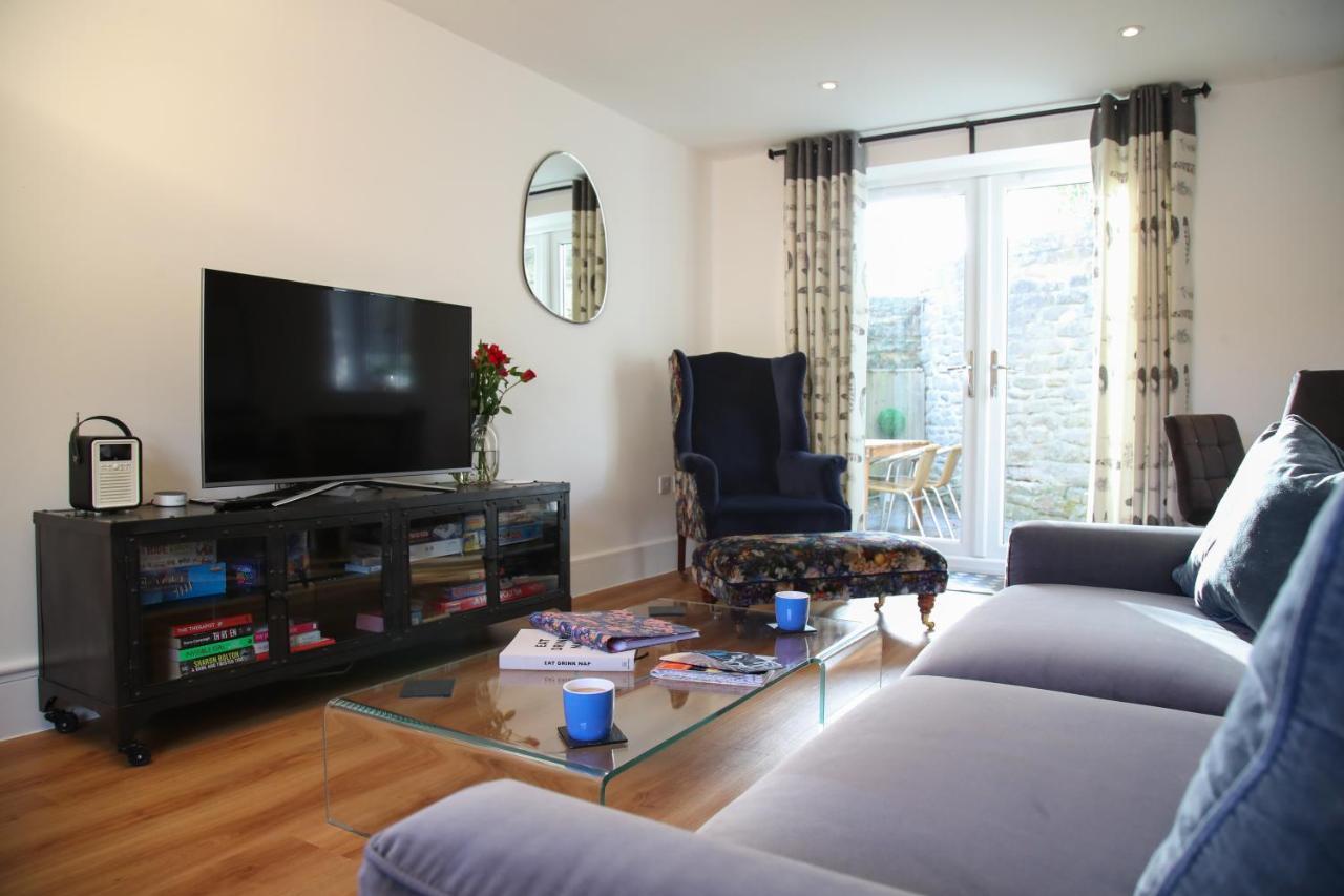 Burgess Yard 2-bedroom Cottage, Holiday home Bath