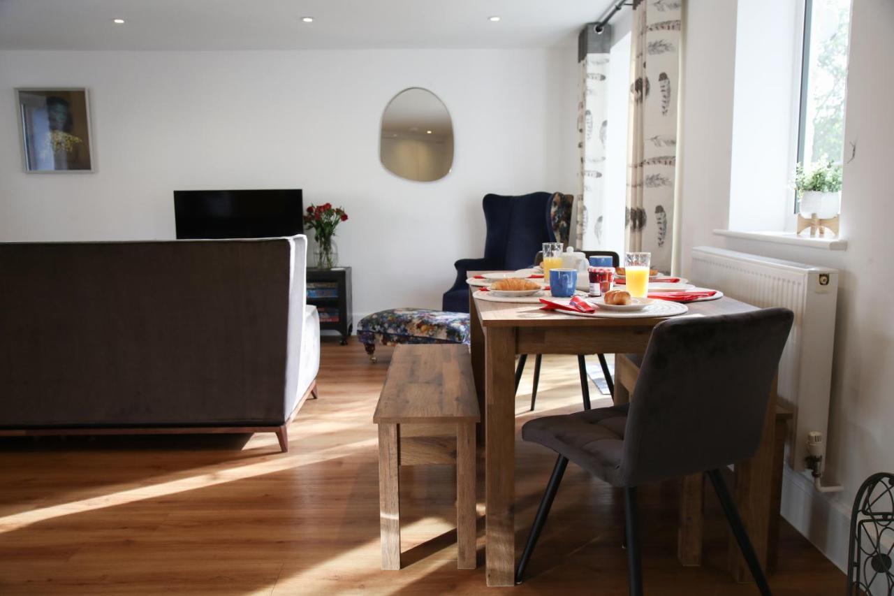 Burgess Yard 2-bedroom Cottage, * Bath
