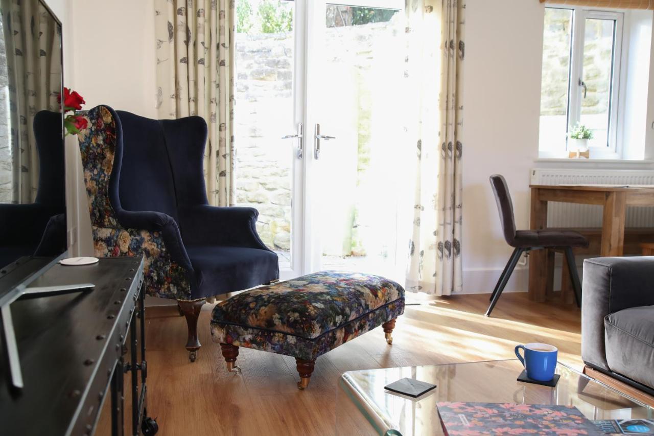 Burgess Yard 2-bedroom Cottage, Holiday home *