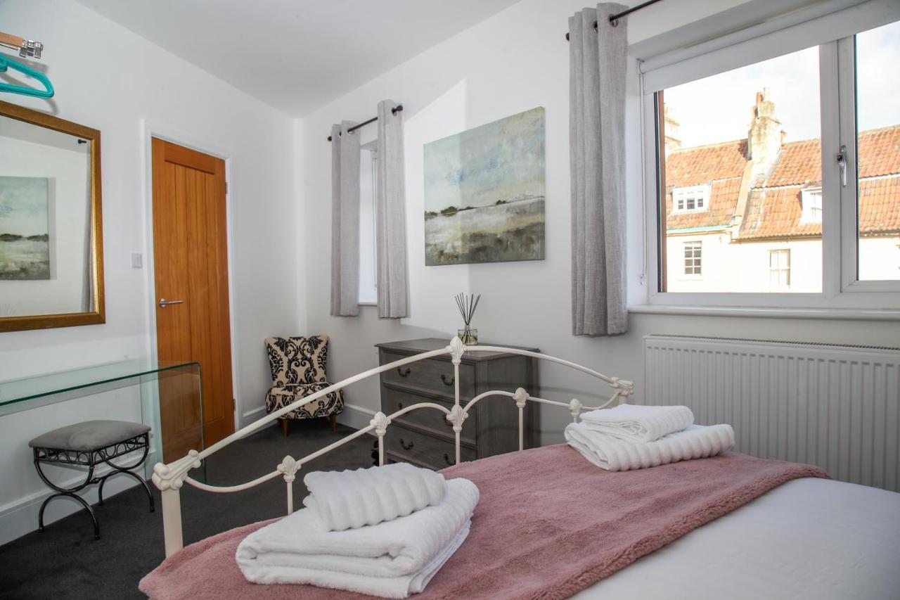 Burgess Yard 2-bedroom Cottage,