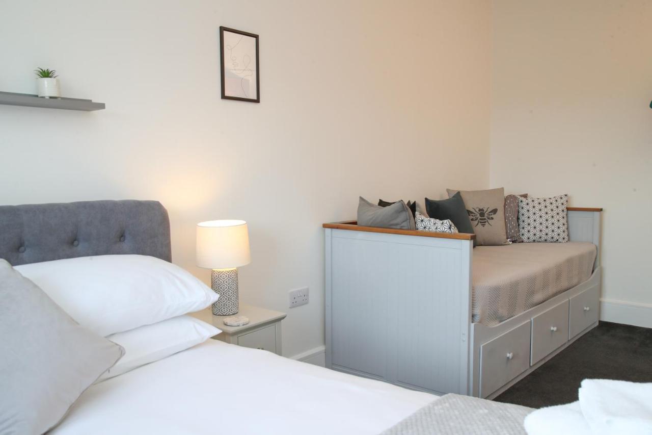 Burgess Yard 2-bedroom Cottage,