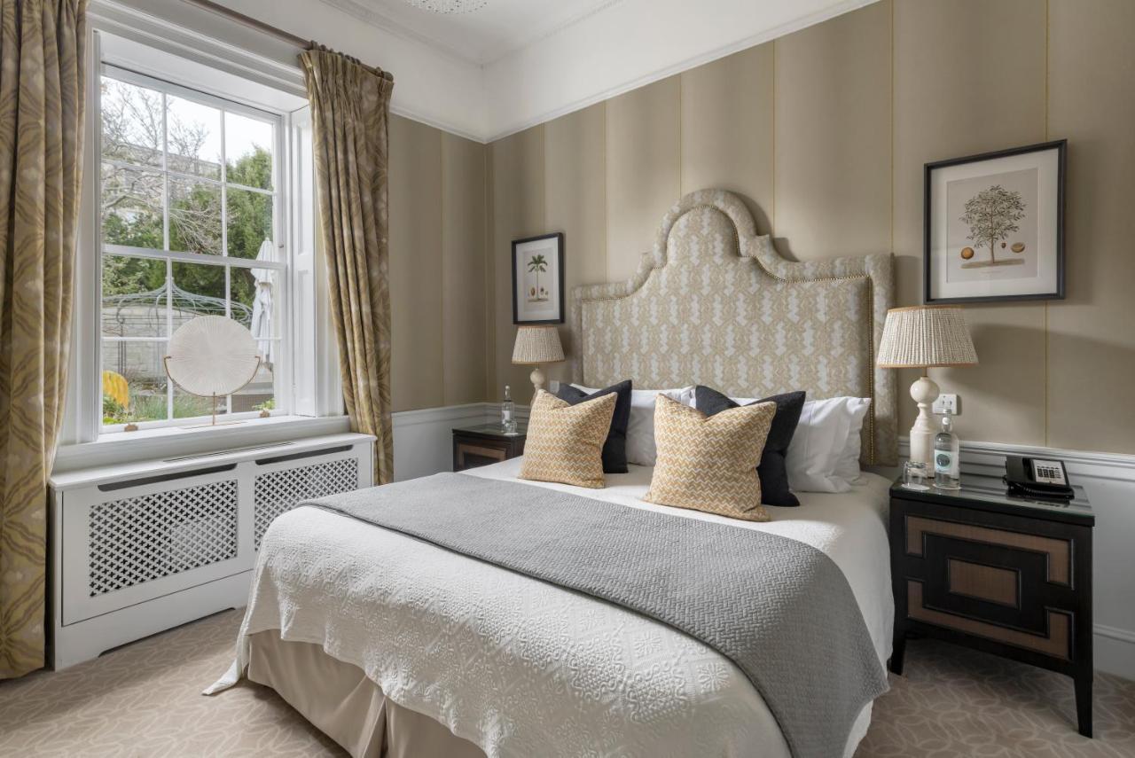 The Royal Crescent & Hotel Bath