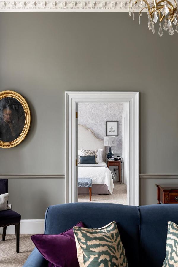 The Royal Crescent & Hotel