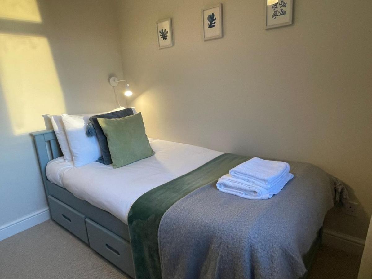 No 12 - Stylish & Homely 3 Bed With Parking Close To Centre * Bath