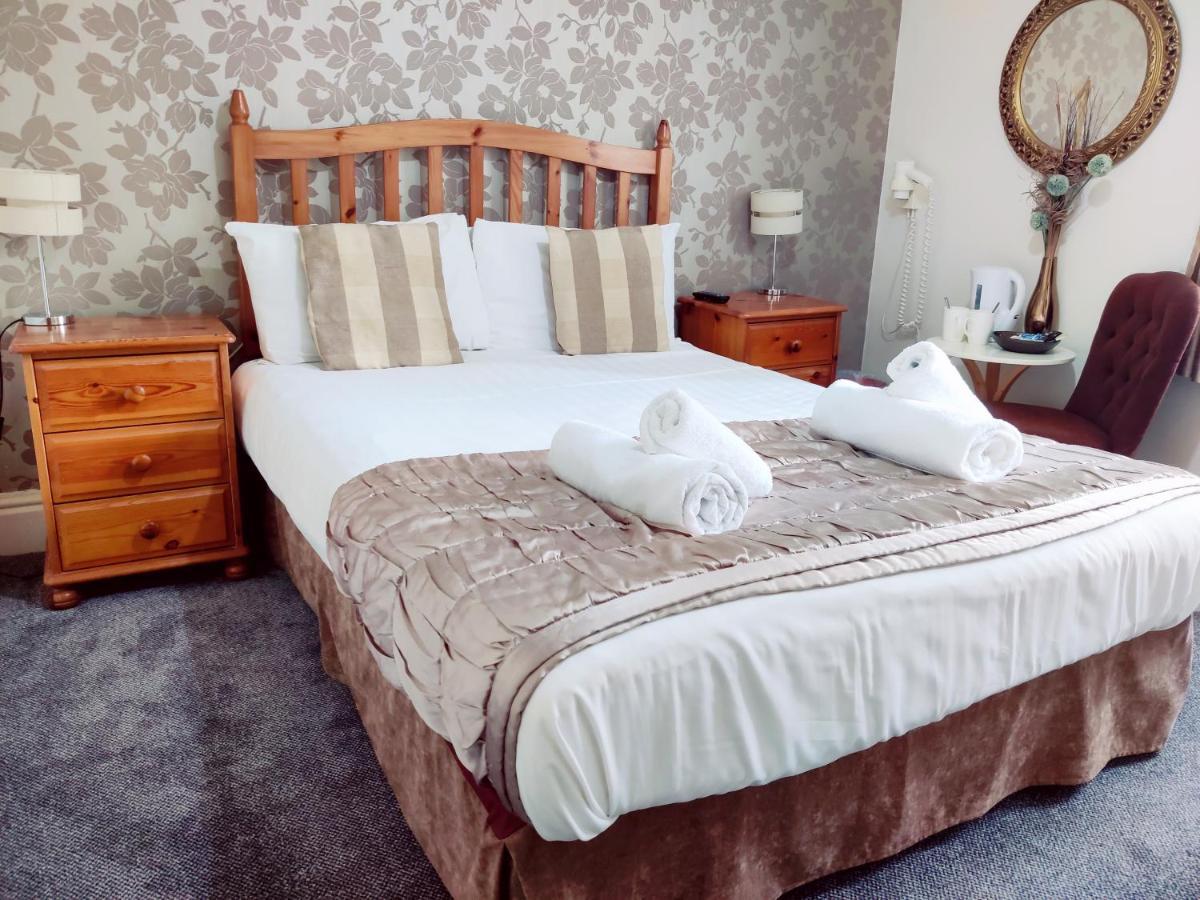 Guest house Wentworth House - Free Parking