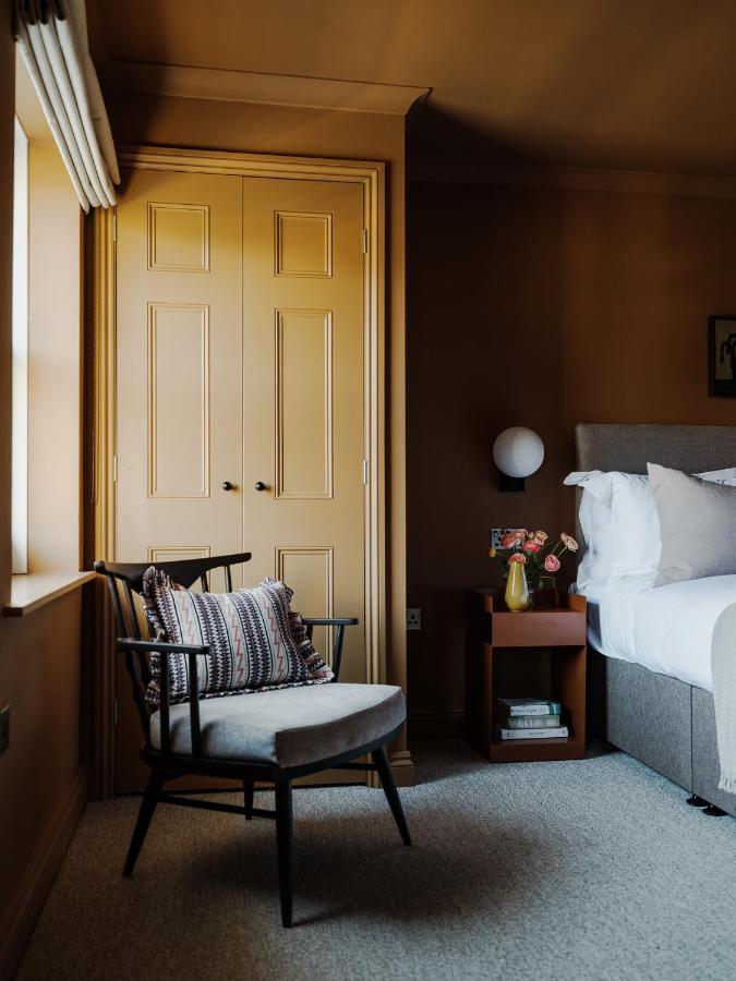 Leighton House - Boutique Guesthouse Bed & Breakfast 5*
