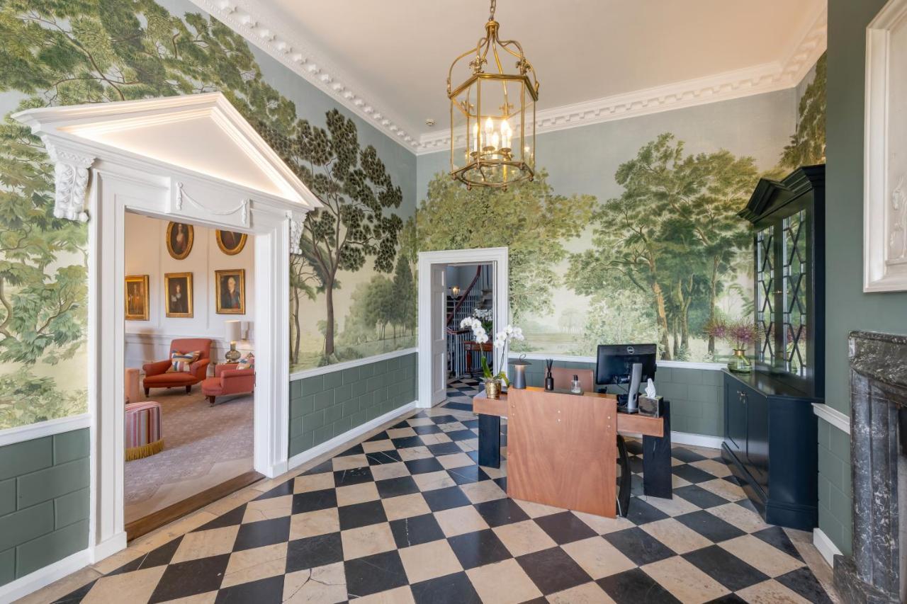 The Royal Crescent & Hotel Bath